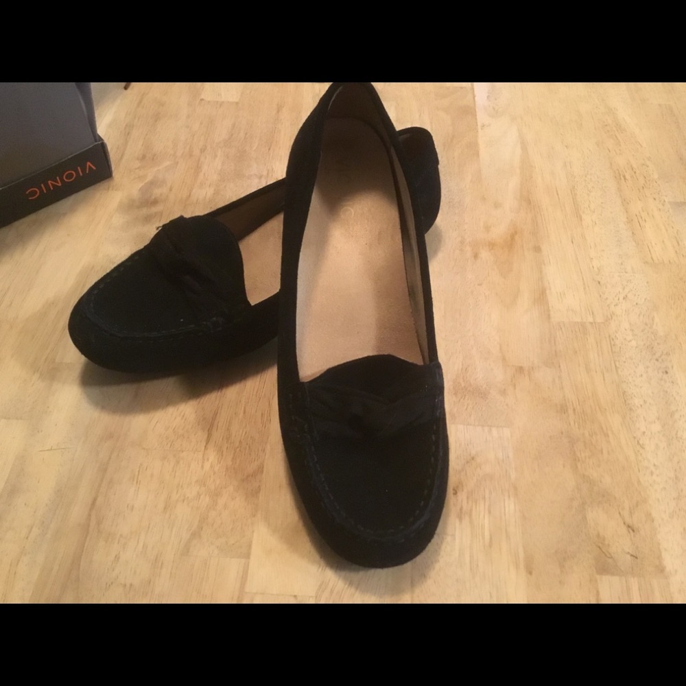 Vionic loafers